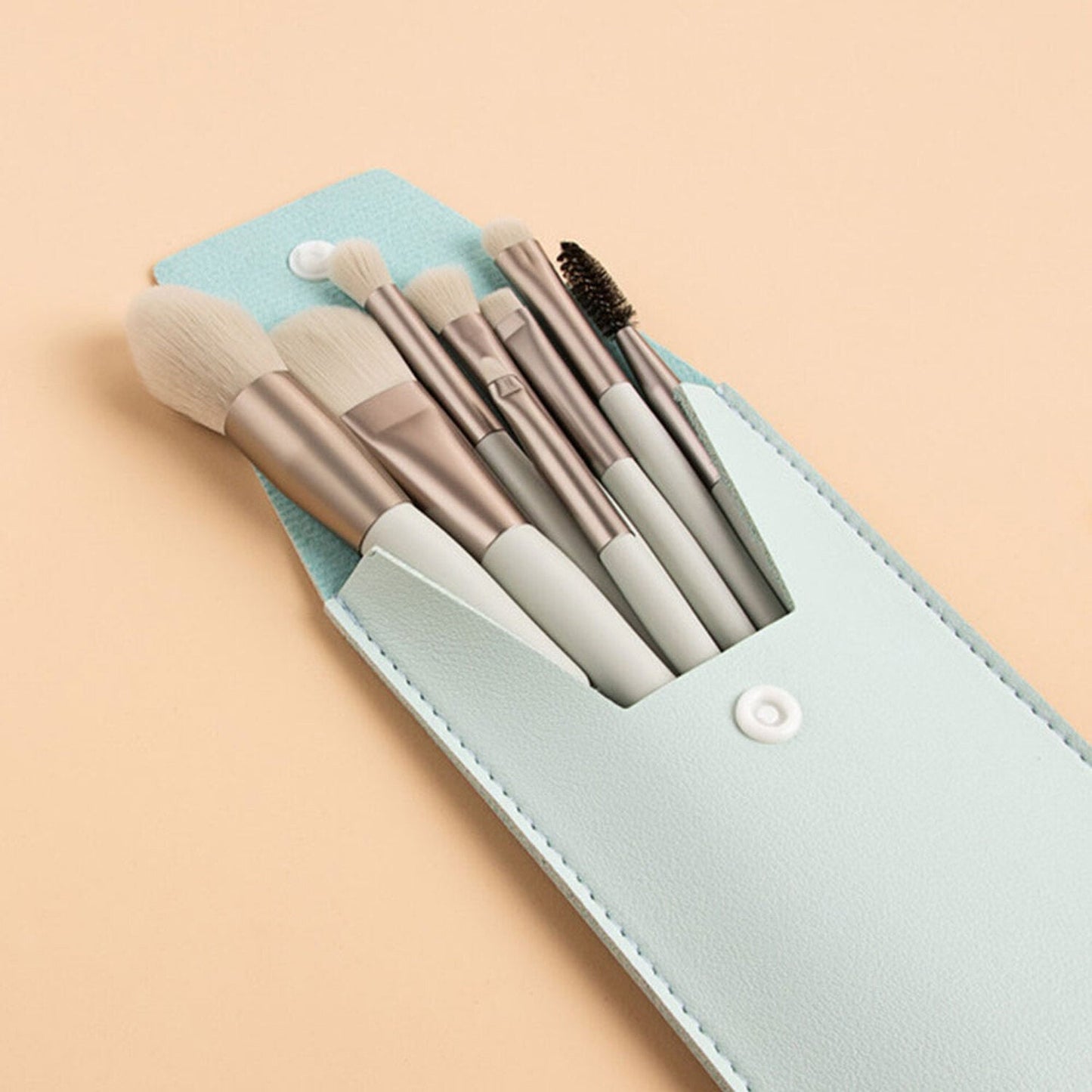 8 Pcs Makeup Brushes With Leather Case